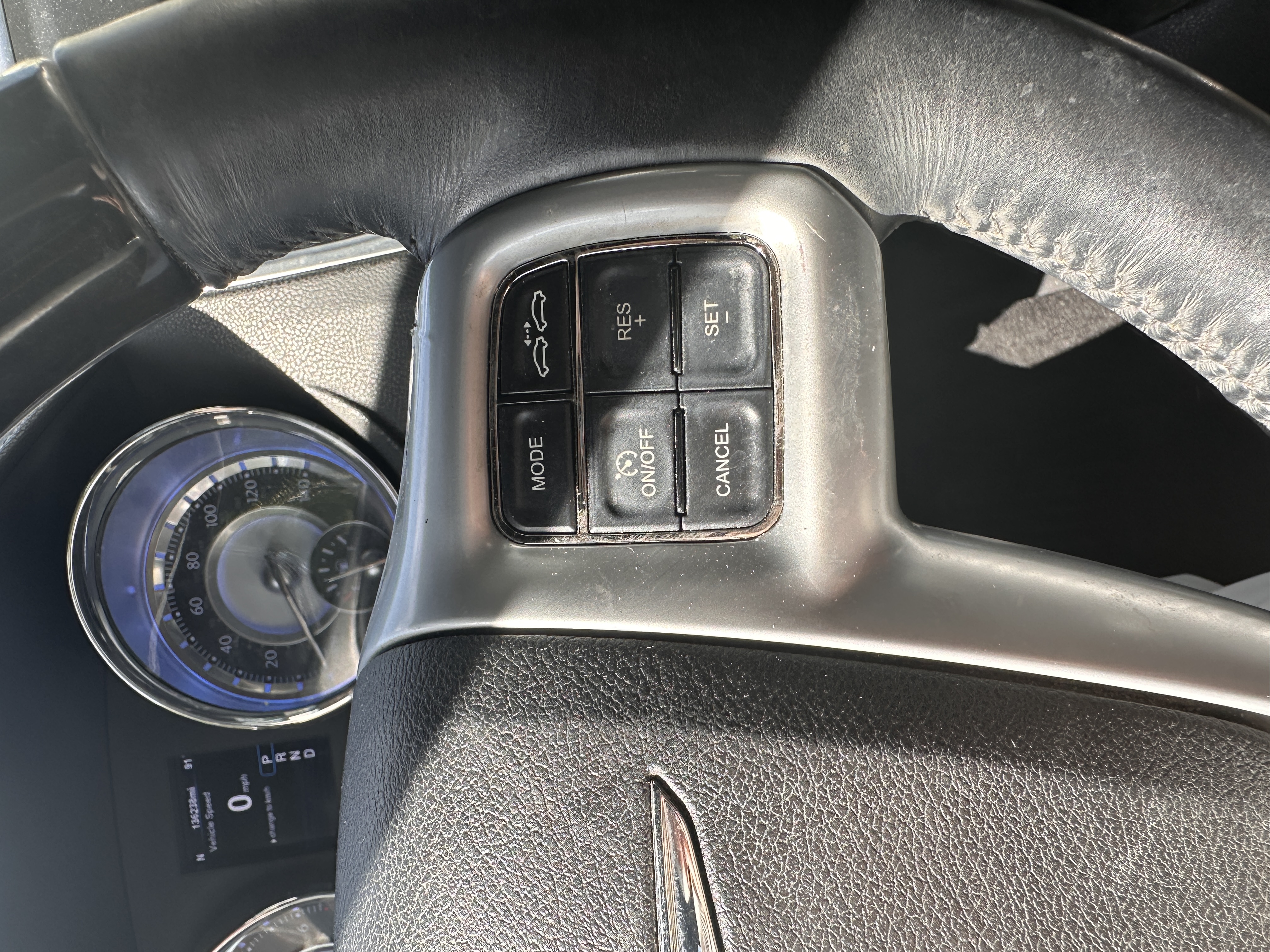 Used 2014 Chrysler 300 C RWD image 16