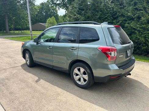Used 2016 Subaru Forester 2.5i Premium AWD/4WD image 4