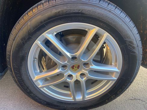 Used 2016 Porsche Cayenne image 22