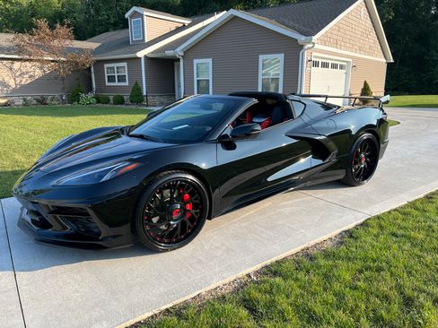 Used 2022 Chevrolet Corvette Stingray Coupe 2D w/ Z51 Performance Package image 1