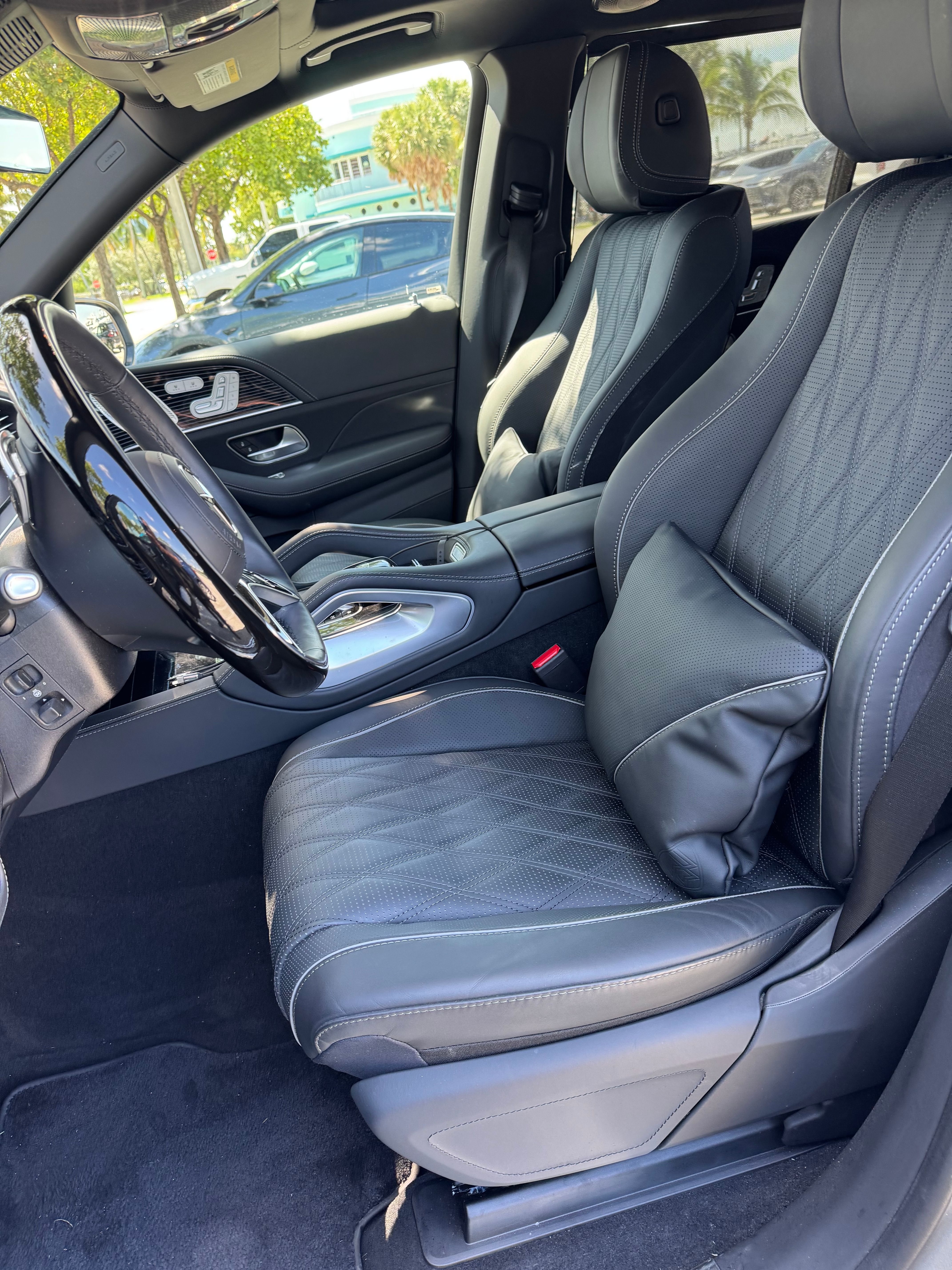 Used 2024 Mercedes-Benz Maybach GLS 600 4MATIC image 14