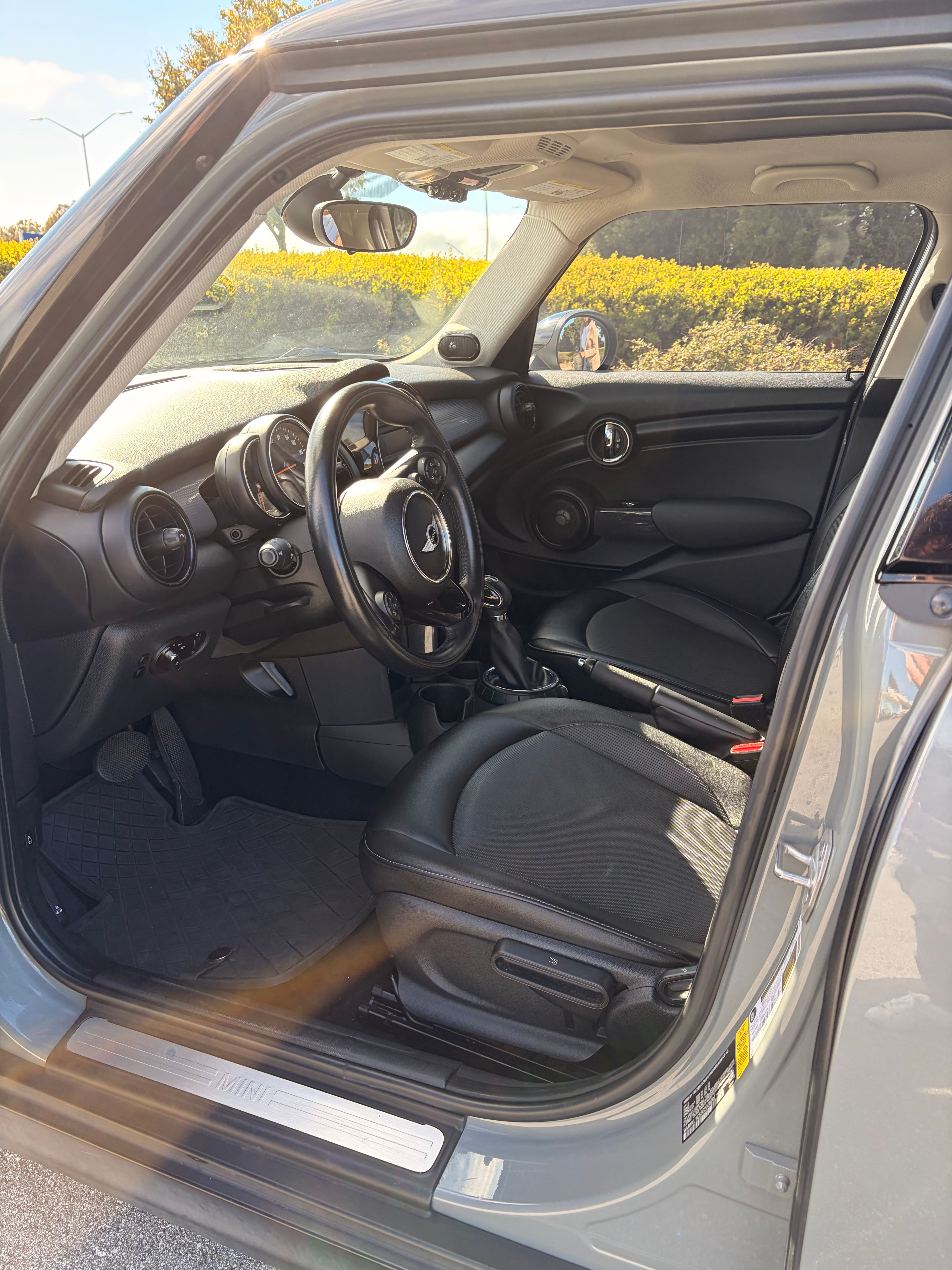 Used 2016 MINI Cooper 4-Door Hardtop FWD image 12