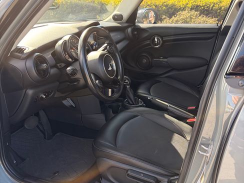 Used 2016 MINI Cooper 4-Door Hardtop FWD image 12