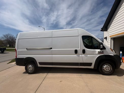 Used 2019 RAM ProMaster 2500 image 4