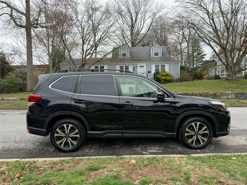 Used 2020 Subaru Forester Limited image 2