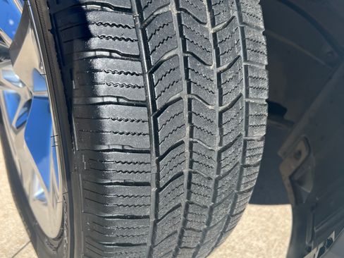 Used 2017 Toyota Highlander Limited image 17