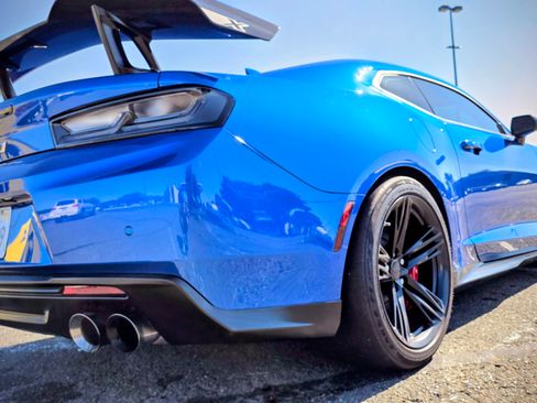 Used 2018 Chevrolet Camaro ZL1 image 14