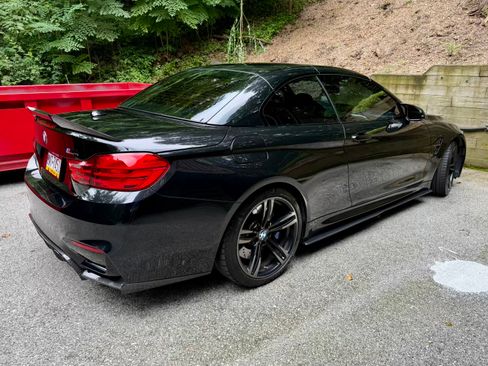 Used 2015 BMW M4 Convertible image 5