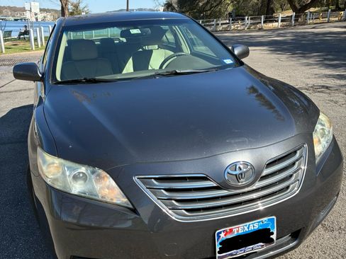 Used 2007 Toyota Camry Hybrid w/ Leather Pkg FWD image 2