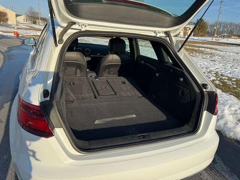 Used 2017 Audi A3 e-tron Premium image 11