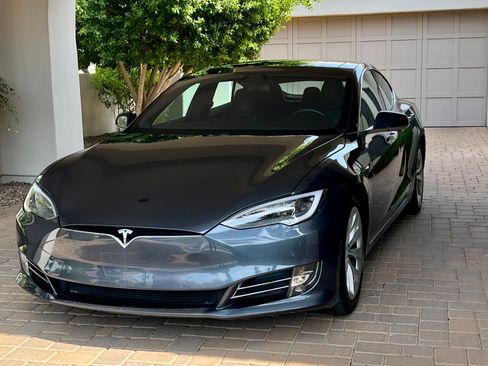 Used 2018 Tesla Model S 100D AWD/4WD image 1