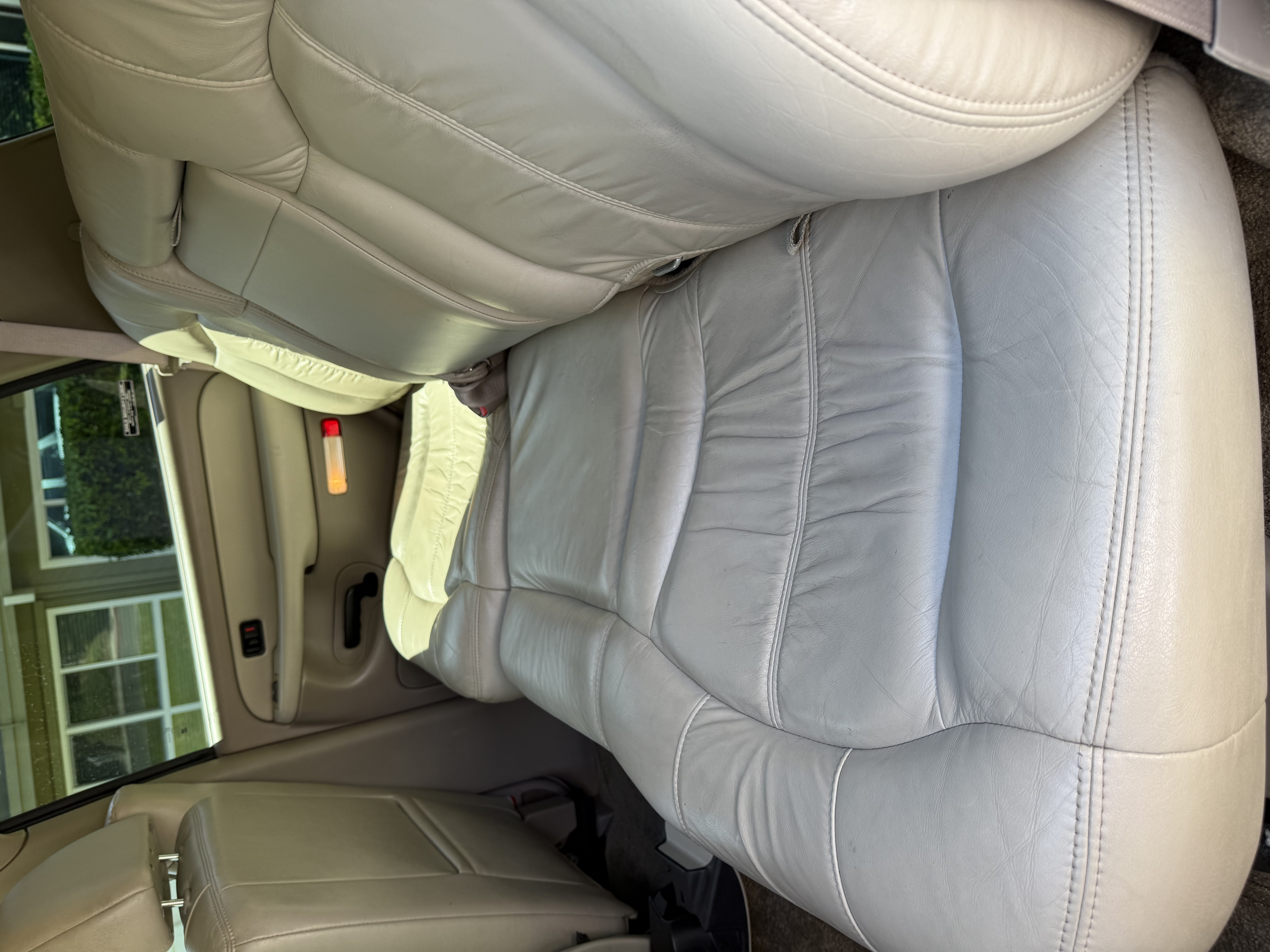 Used 2002 Chevrolet Tahoe LT RWD image 24