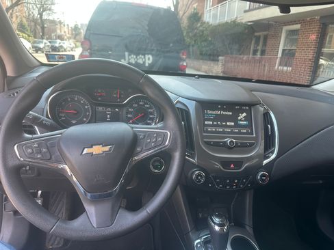Used 2016 Chevrolet Cruze LT w/ Convenience Package image 12