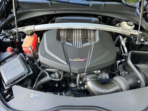 Used 2018 Cadillac CTS V w/ Carbon Fiber Package image 10