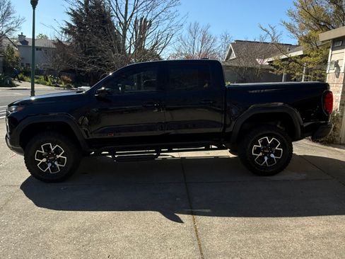 Used 2023 GMC Canyon AT4X image 12