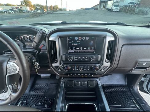 Used 2017 Chevrolet Silverado 1500 LTZ Z71 w/ LTZ Plus Package image 12