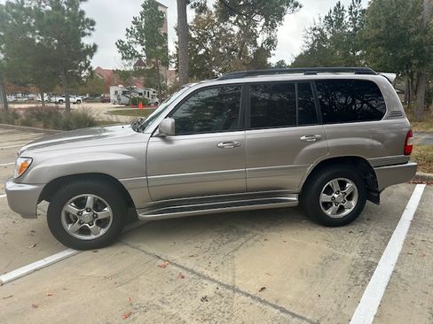 Used 2007 Toyota Land Cruiser image 8