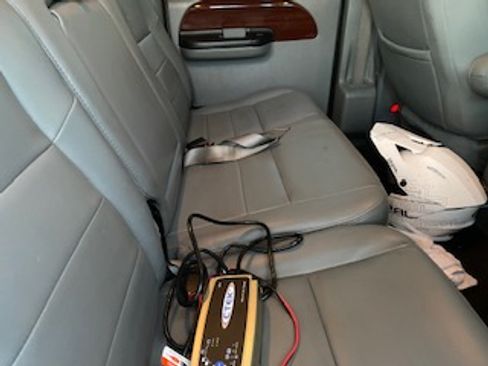 Used 2006 Ford F350 Lariat image 22