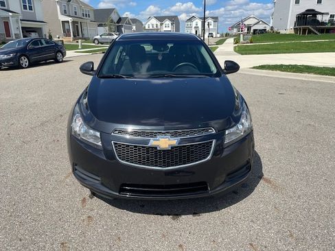 Used 2014 Chevrolet Cruze LT image 2