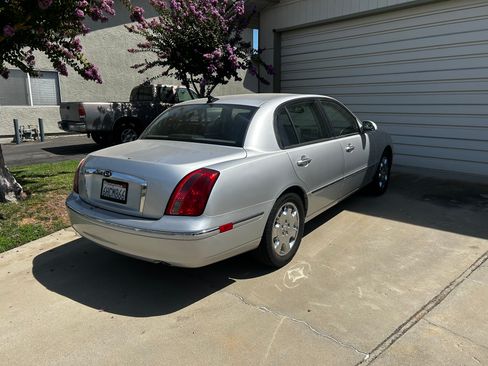 Used 2009 Kia Amanti FWD image 6