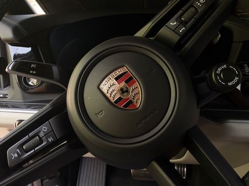 Used 2024 Porsche Cayenne Coupe AWD/4WD image 10
