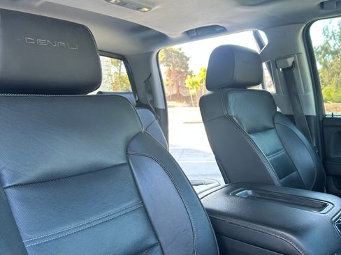 Used 2015 GMC Sierra 2500 Denali w/ Duramax Plus Package image 14