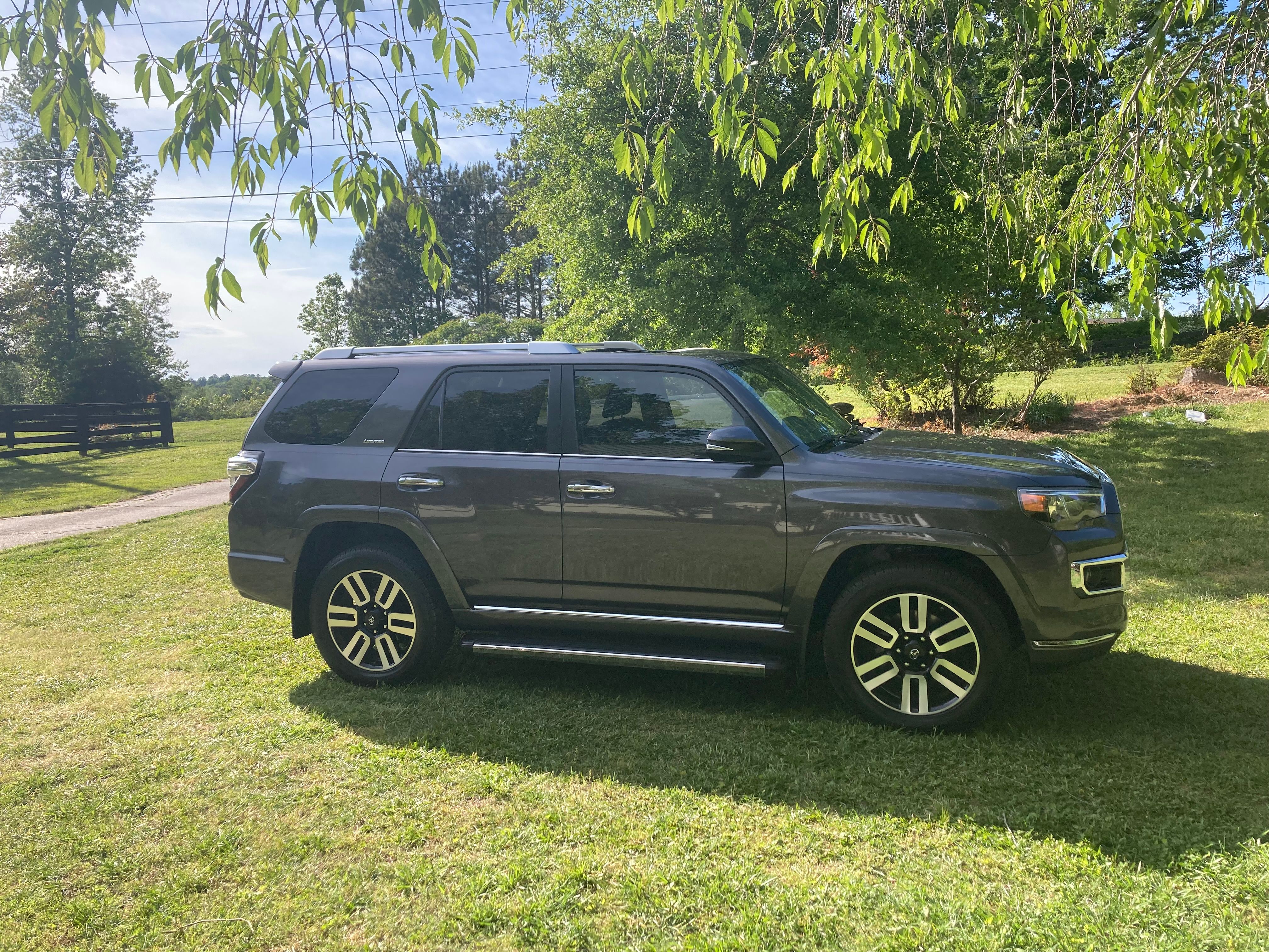 Used 2018 Toyota 4Runner Limited AWD/4WD image 4