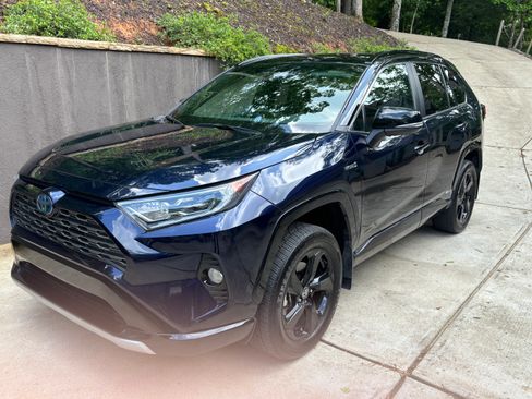 Used 2021 Toyota RAV4 XSE w/ XSE Grade Weather Package AWD/4WD image 2