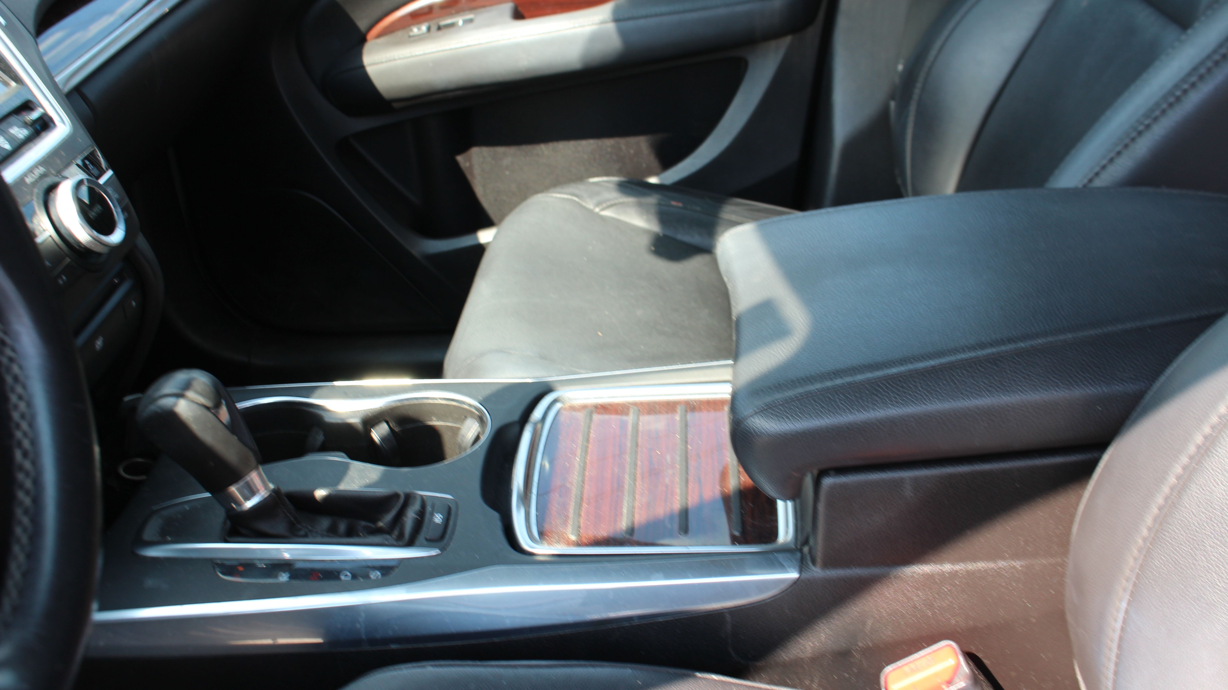 Used 2015 Acura MDX w/ Tech & Entertainment Pkg FWD image 12
