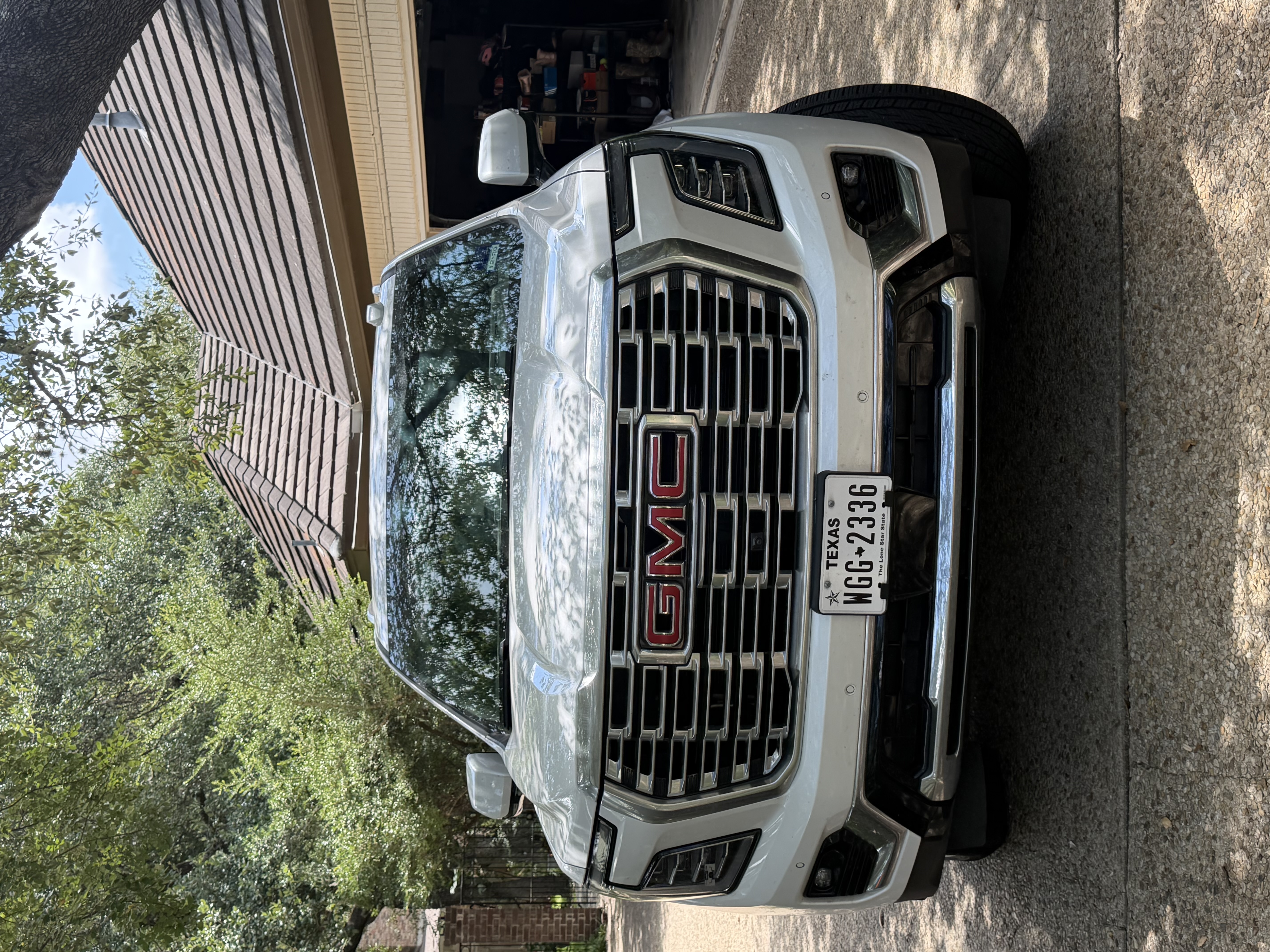 Used 2025 GMC Yukon Denali w/ Sun & Power Step Package RWD image 1