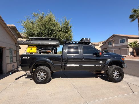 Used 2011 Ford F250 Lariat w/ Lariat Ultimate Pkg AWD/4WD image 6