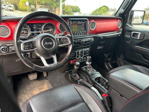 Used 2018 Jeep Wrangler Unlimited Rubicon image 9