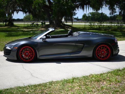 Used 2011 Audi R8 V10 image 2