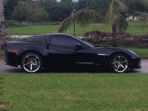 Used 2011 Chevrolet Corvette Grand Sport w/ Preferred Equipment Group image 13