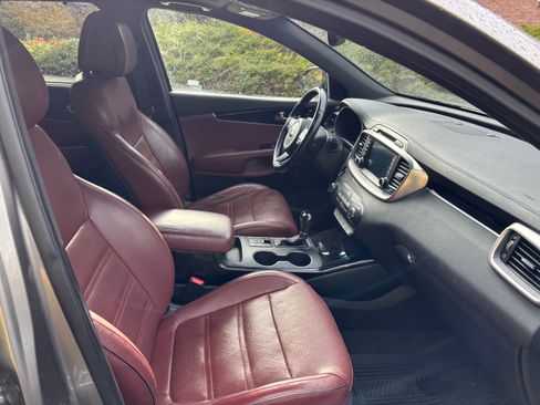 Used 2016 Kia Sorento SX w/ SXL Technology Package image 8