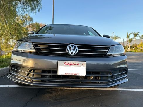 Used 2017 Volkswagen Jetta S image 10