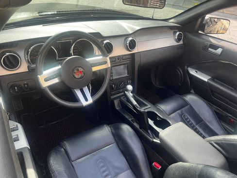 Used 2005 Ford Mustang GT Premium image 41