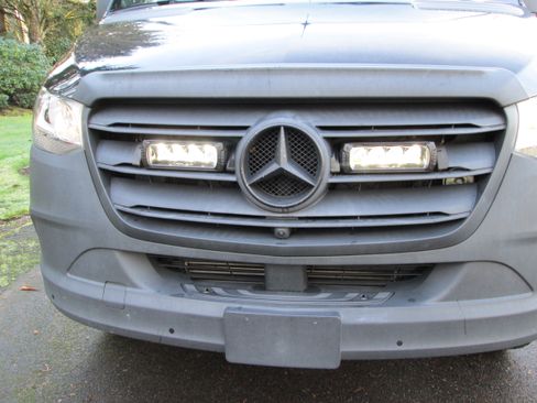 Used 2022 Mercedes-Benz Sprinter 2500 image 6