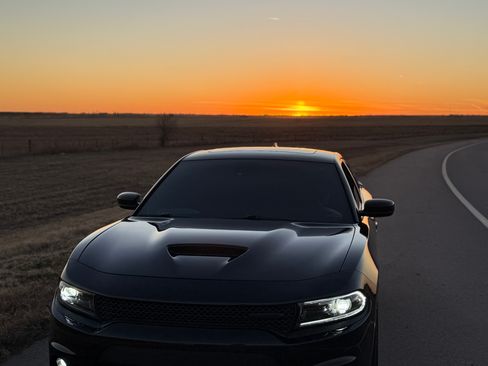 Used 2023 Dodge Charger GT w/ Plus Group image 2