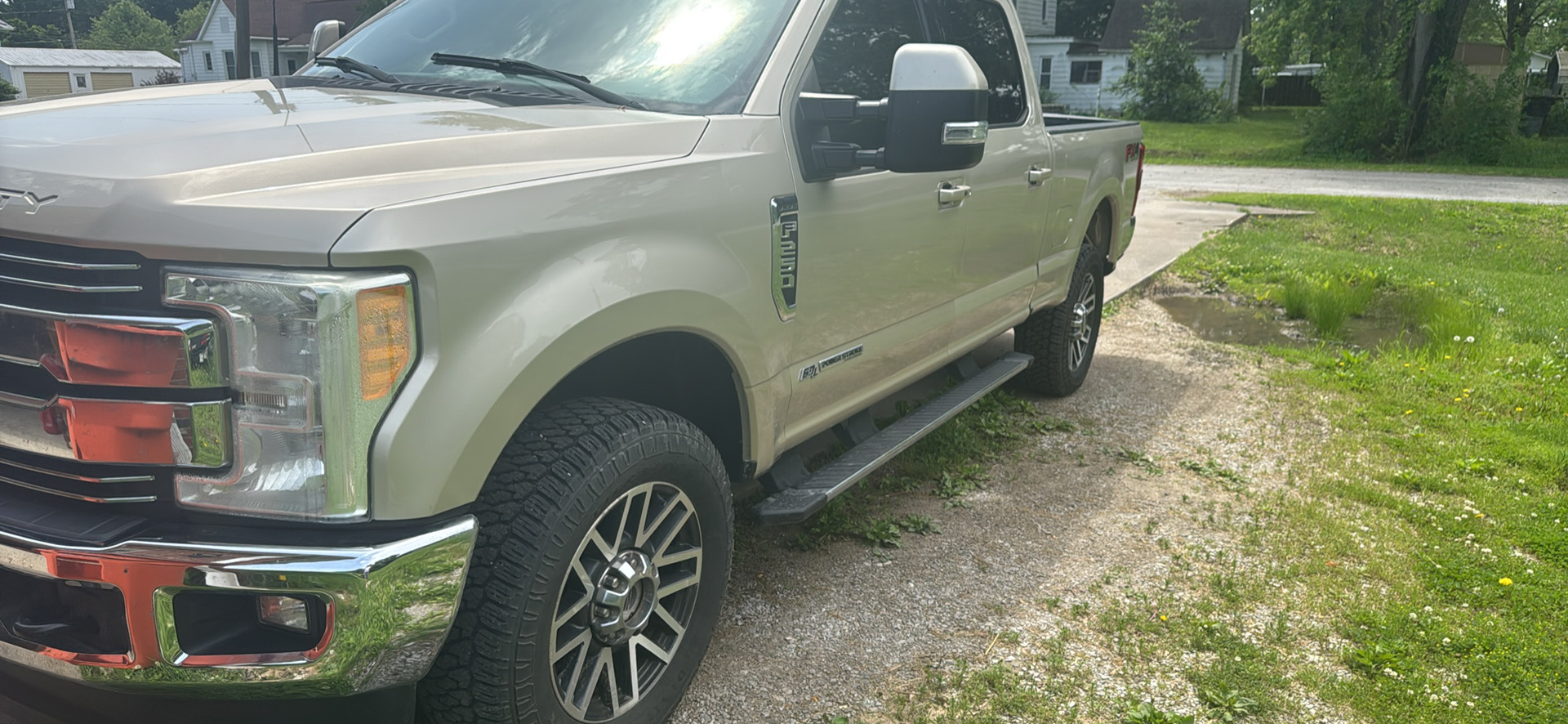 Used 2017 Ford F250 Lariat w/ Lariat Ultimate Package AWD/4WD image 5