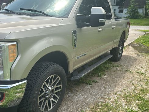 Used 2017 Ford F250 Lariat w/ Lariat Ultimate Package image 5