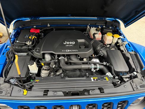 Used 2022 Jeep Gladiator Rubicon w/ LED Lighting Group image 16