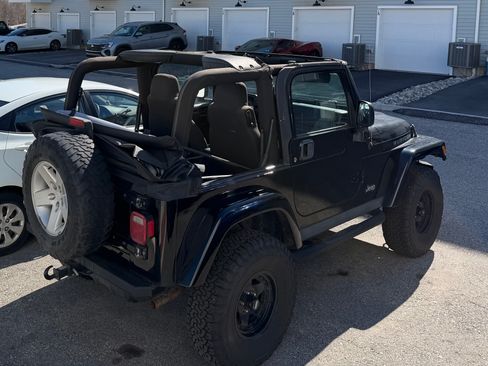 Used 2004 Jeep Wrangler Rubicon w/ Dual Top Group image 2