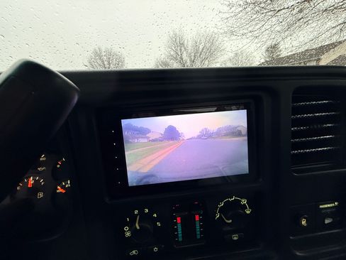 Used 2003 Chevrolet Silverado 2500 LS w/ Snow Plow Prep Package image 2