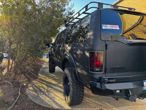 Used 2005 Ford Excursion Limited image 5