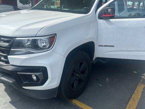 Used 2022 Chevrolet Colorado LT w/ Redline Special Edition image 4
