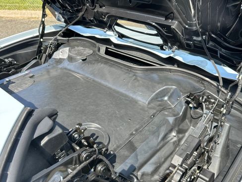 Used 2023 Chevrolet Corvette Stingray Premium Conv w/ Z51 Performance Package RWD image 9