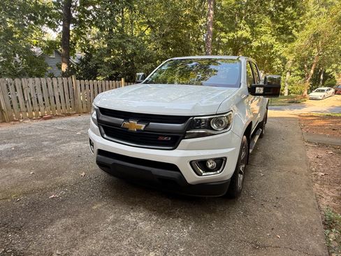 Used 2020 Chevrolet Colorado Z71 AWD/4WD image 8
