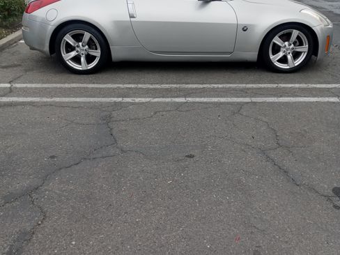 Used 2003 Nissan 350Z Touring image 12