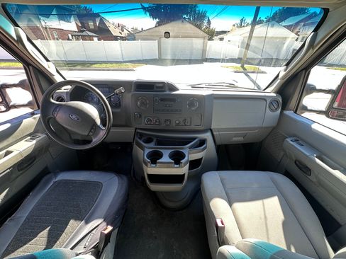 Used 2011 Ford E-250 and Econoline 250 w/ Commercial Cargo Van Pkg RWD image 10
